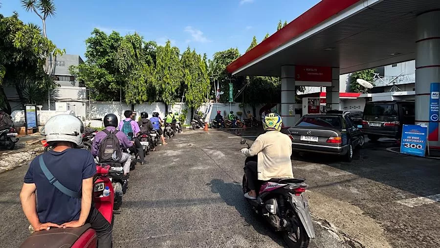 Harga BBM Nonsubsidi Naik: Strategi Bahlil Jaga Kuota Pertalite 2026