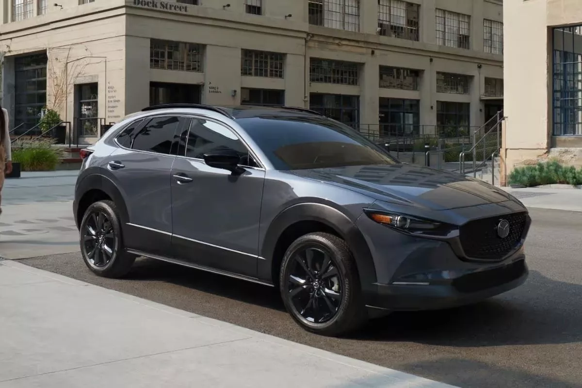 Mazda CX-30 Kini Hadir dengan Pilihan Transmisi Manual