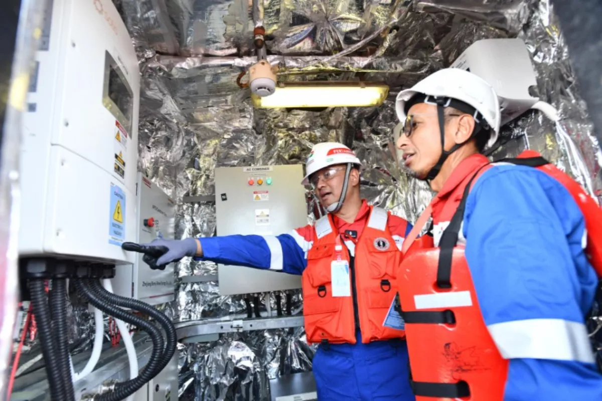 Pertamina Kurangi Emisi 79,2 Ton Karbon Via PLTS di Kapal Pengangkut