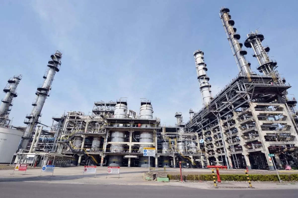 Lonjakan Harga Minyak Tekan APBN Momentum Akselerasi Transisi Energi