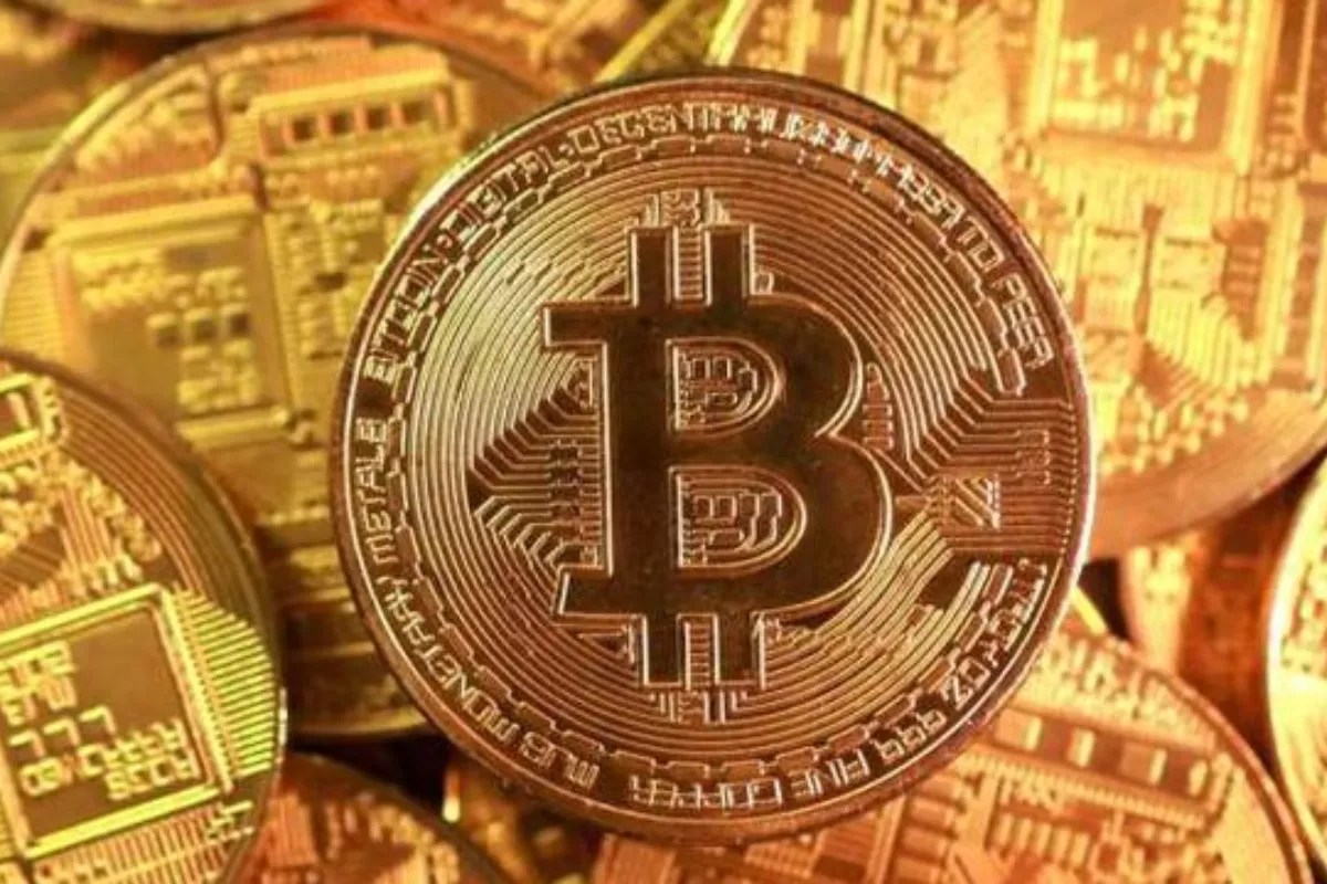 Bukan Michael Saylor, Ini Penyebab Harga Bitcoin Jatuh 4 Persen