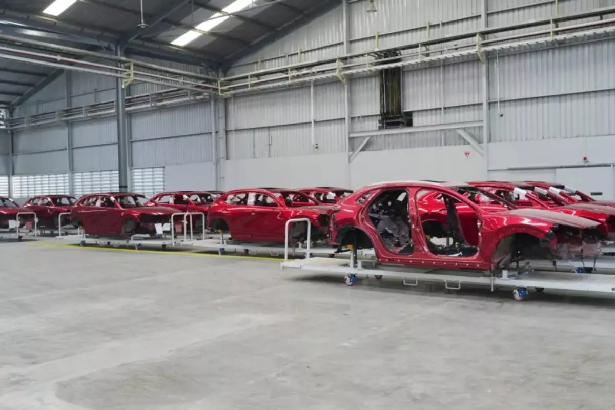 Mazda Mulai Produksi CX-30 Lokal, Siap Bidik Elektrifikasi