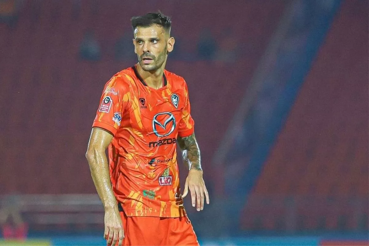 Tyronne del Pino Resmi Bergabung dengan Persita Tangerang