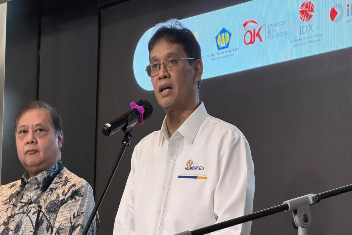 IHSG Menguat ke 7.117 Saat Menkeu Purbaya Targetkan Inflasi 2,4 Persen