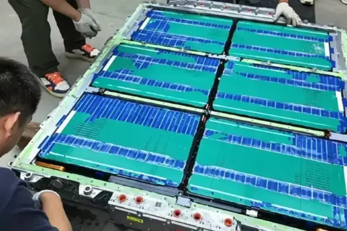 Viral, Pembongkaran Paksa Blade Battery BYD Picu Debat Netizen