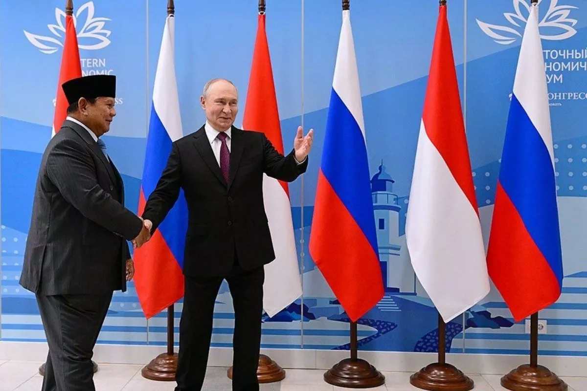 Di Forum EEF, Prabowo Tawari Rusia Investasi Energi Hingga Hilirisasi