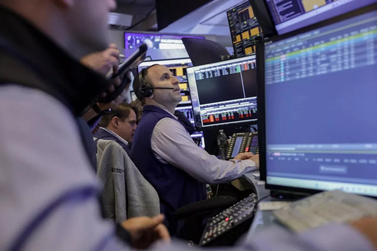Rekomendasi UBS Naik Jadi Buy Buat Saham Michael Page Melonjak 5 Persen