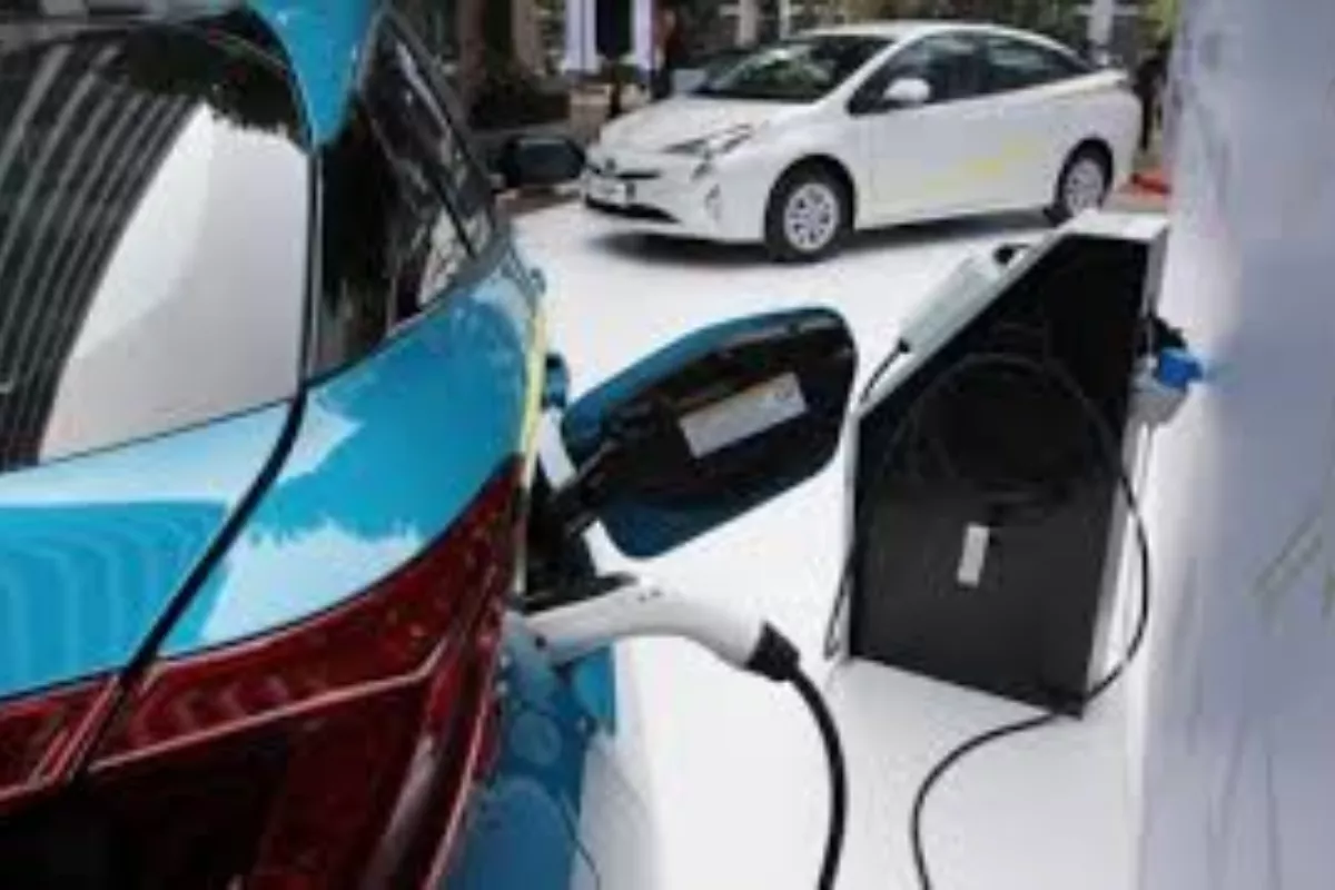 Insentif Mobil Listrik Murni Segera Cair, Varian Hybrid Dicoret