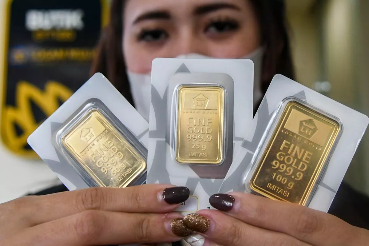 Harga Emas Antam Merosot Tajam Rp 30.000 per Gram Pada Hari Ini Terbaru
