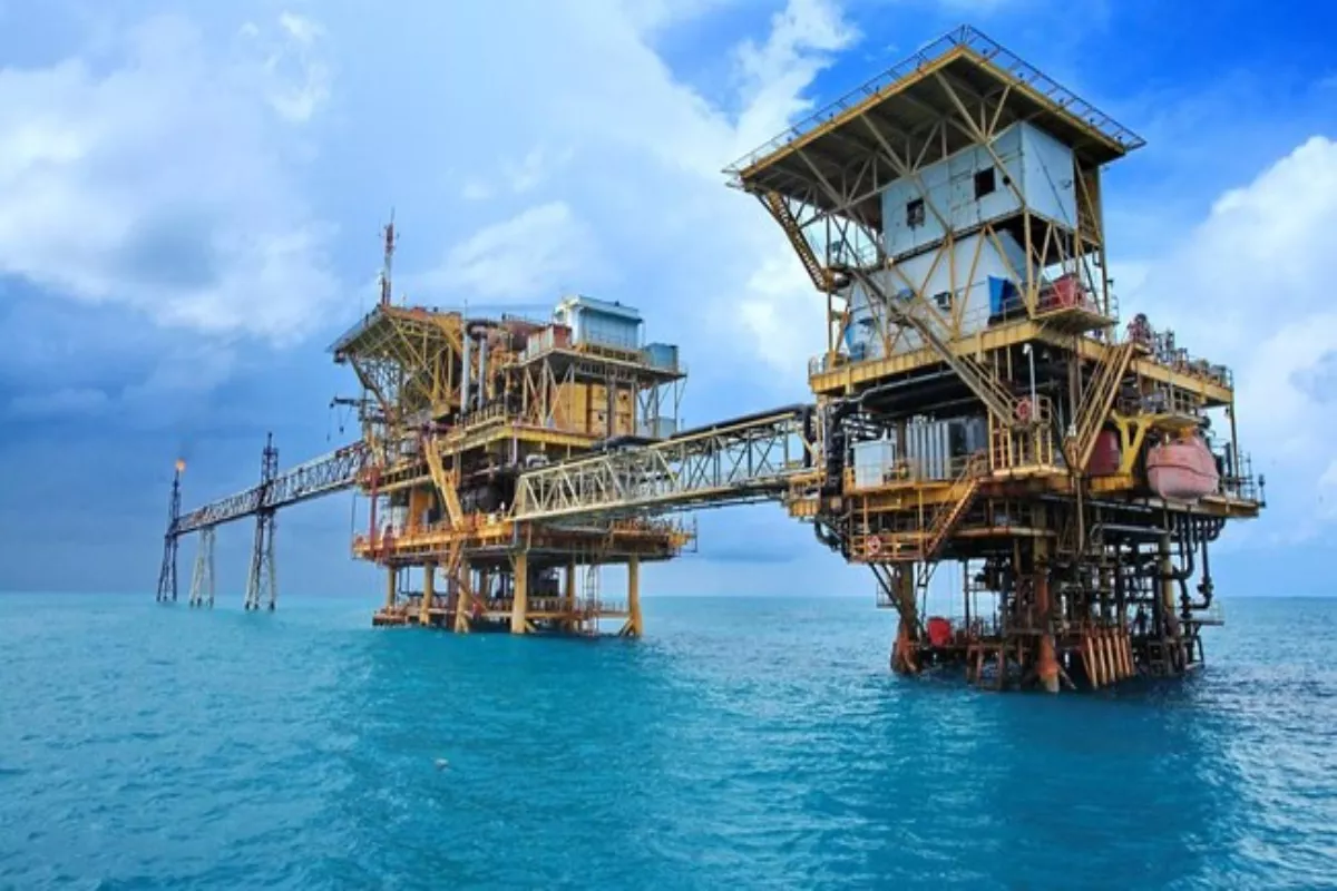 Stok Minyak Dunia Merosot Tajam, Potensi Harga Energi Tetap Tinggi