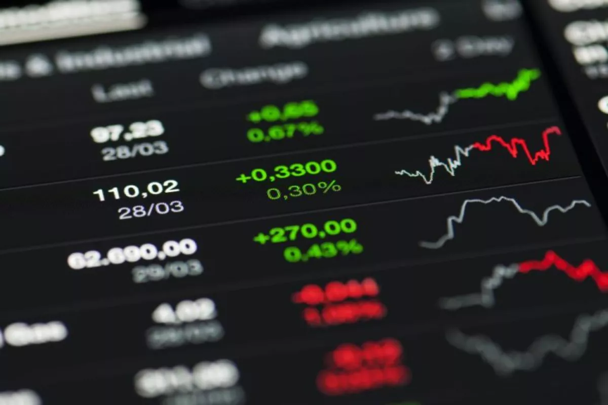 IHSG Diproyeksi Uji Level Terendah, Phintraco Sebut Lima Saham Cuan