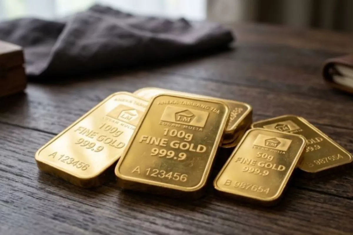 Harga Emas Antam Turun Rp27.000 Menjadi Rp2,606 Juta per Gram Hari Ini