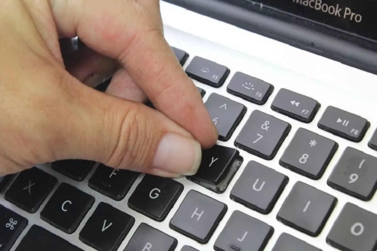 7 Cara Memperbaiki Keyboard Laptop Eror yang Sering Terjadi