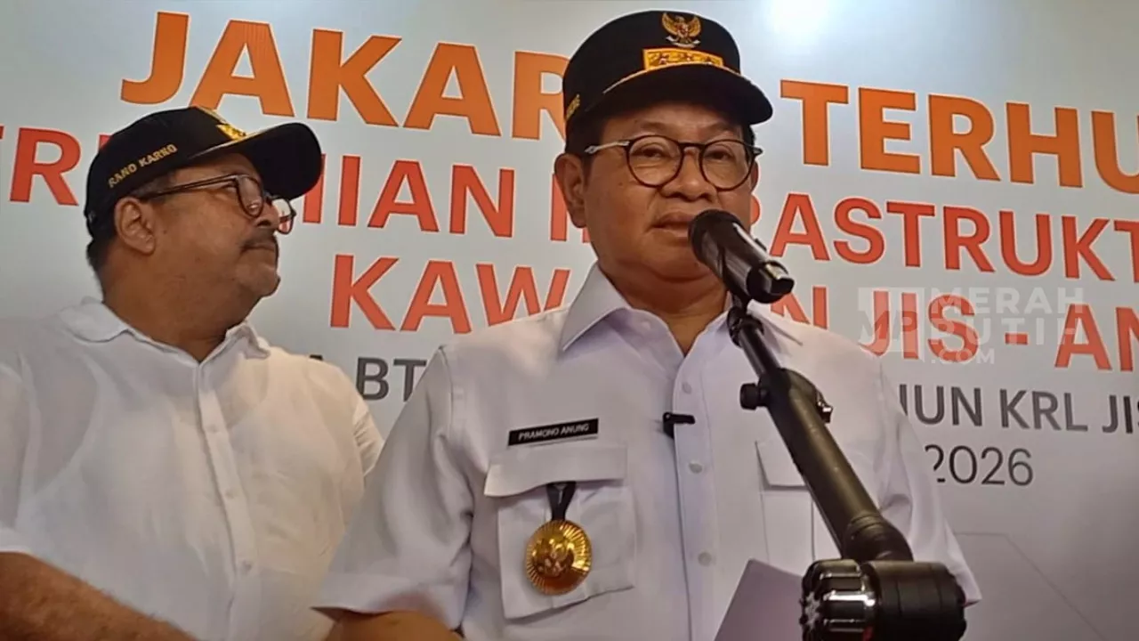 Pramono Anung Beserta Menhub Resmikan Stasiun KRL JIS dan JPO