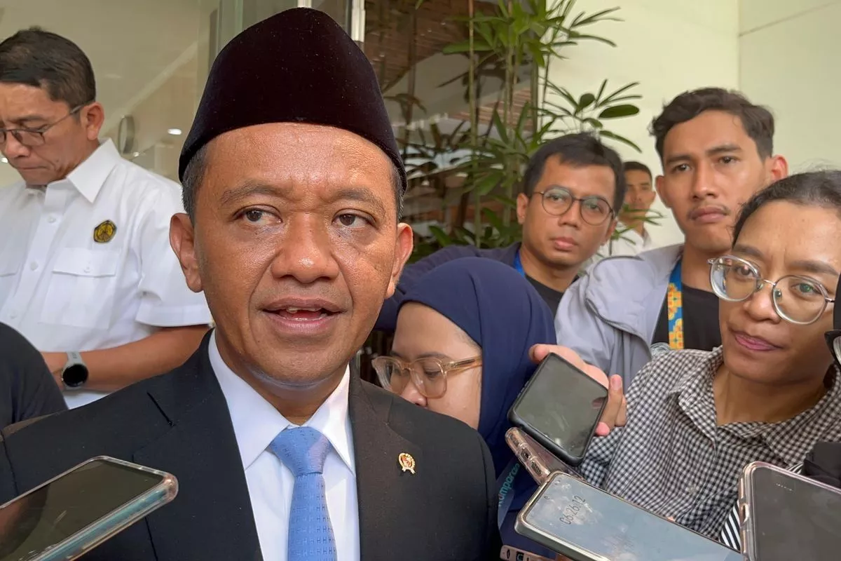 Bahlil Dorong Masyarakat Daerah Kelola Tambang Legal Lewat Koperasi