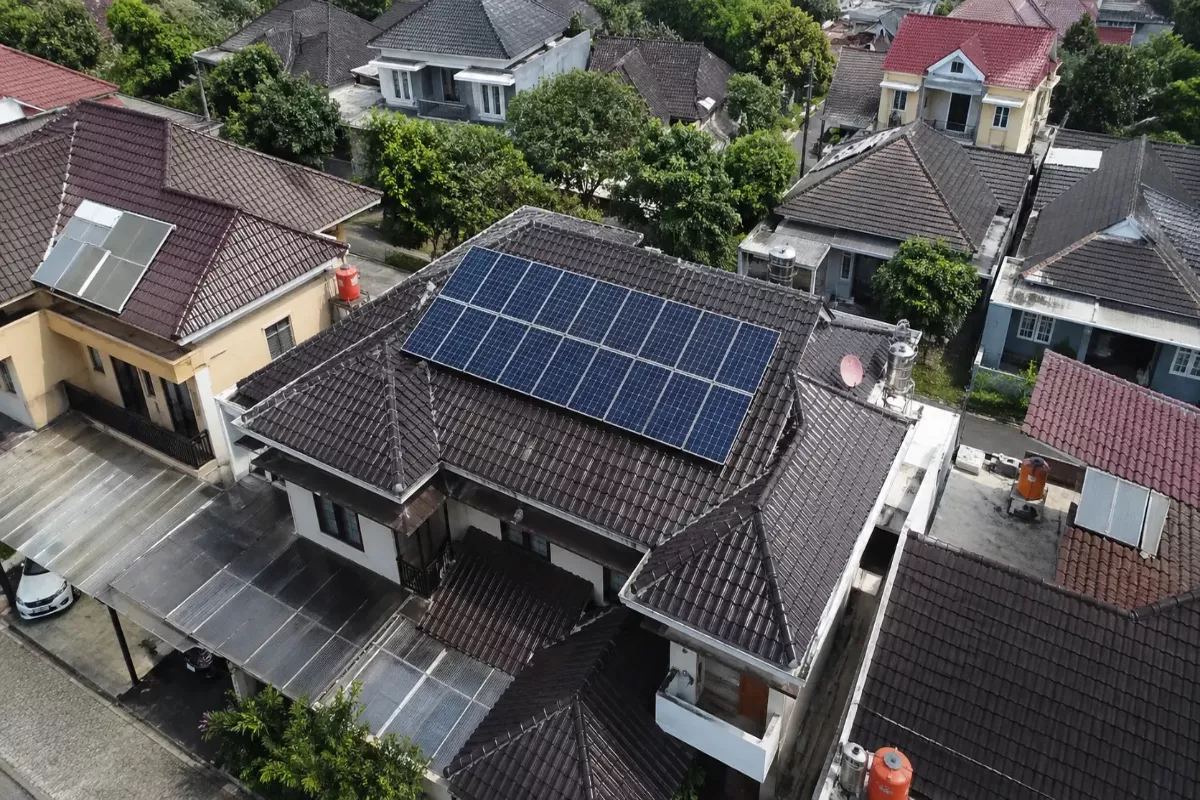 Percepat Transisi Energi, PLN Bangun PLTS Mentari Nusantara I