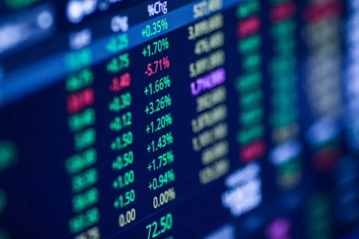 Awal Pekan, IHSG Diproyeksi Menguat Uji Level 6106