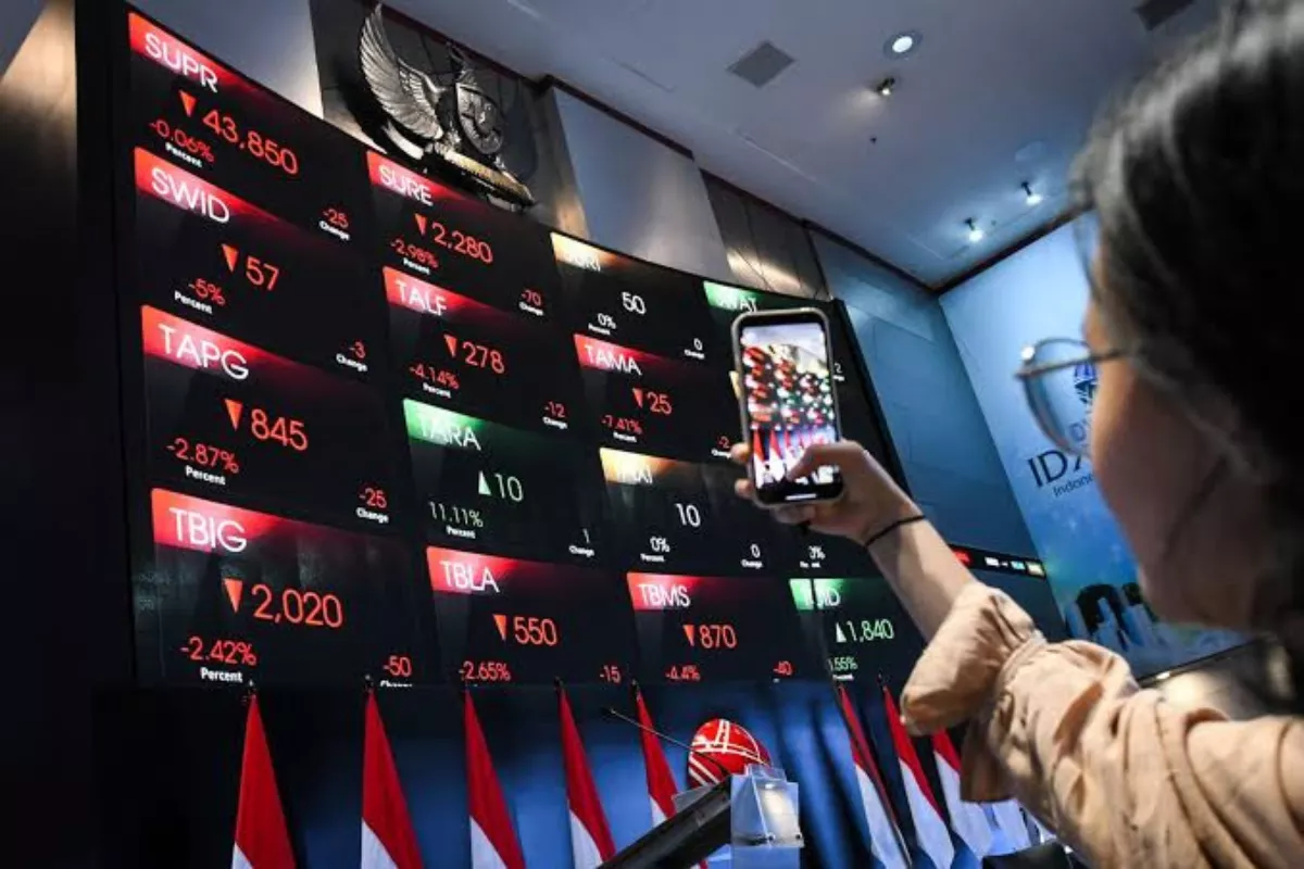 IHSG Selasa Pagi Dibuka Melemah 10,58 Poin ke Posisi 6.175