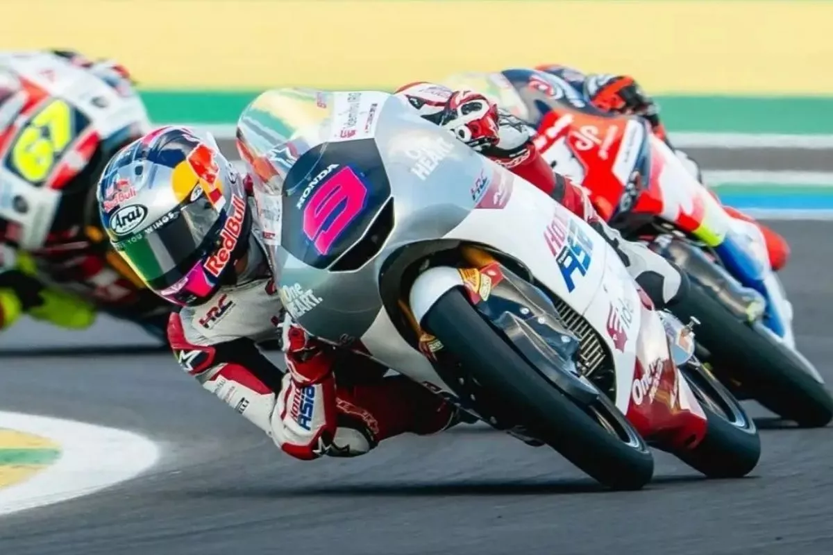 Veda Ega Lolos ke Q2 Moto3 Ceko Usai O’Shea Didiskualifikasi