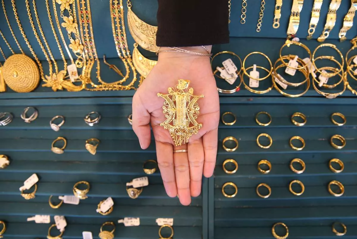 Harga Emas Perhiasan 9K Hari Ini 24 April 2026 di Berbagai Gerai