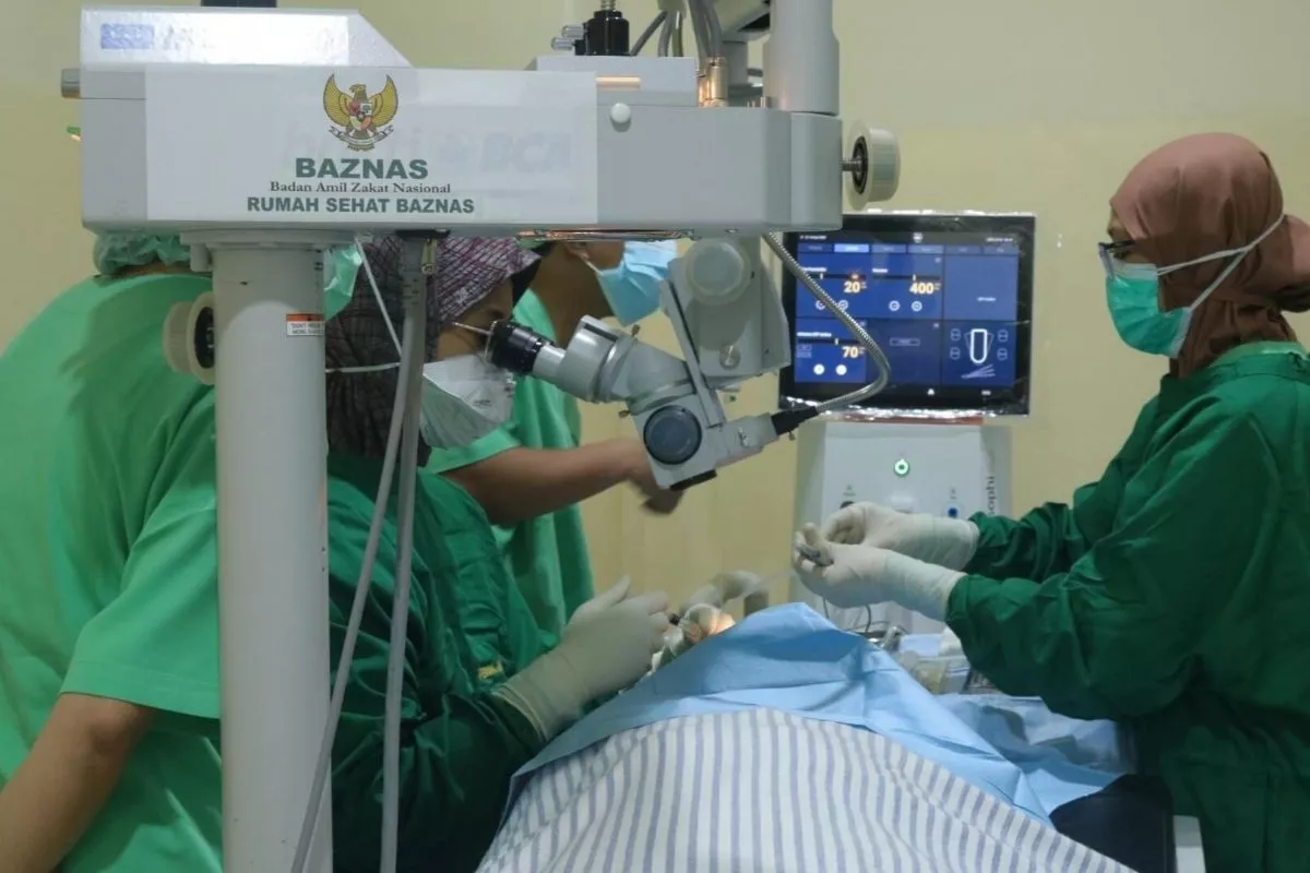 Bantu Mustahik, Baznas Kucurkan Rp202 Juta untuk Operasi Katarak