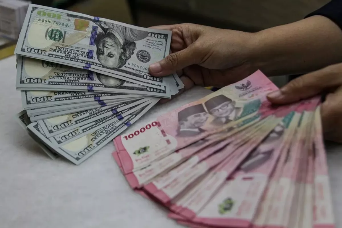 Rupiah Tembus Angka 17.500 per Dolar AS Akibat Tekanan Ekonomi Global
