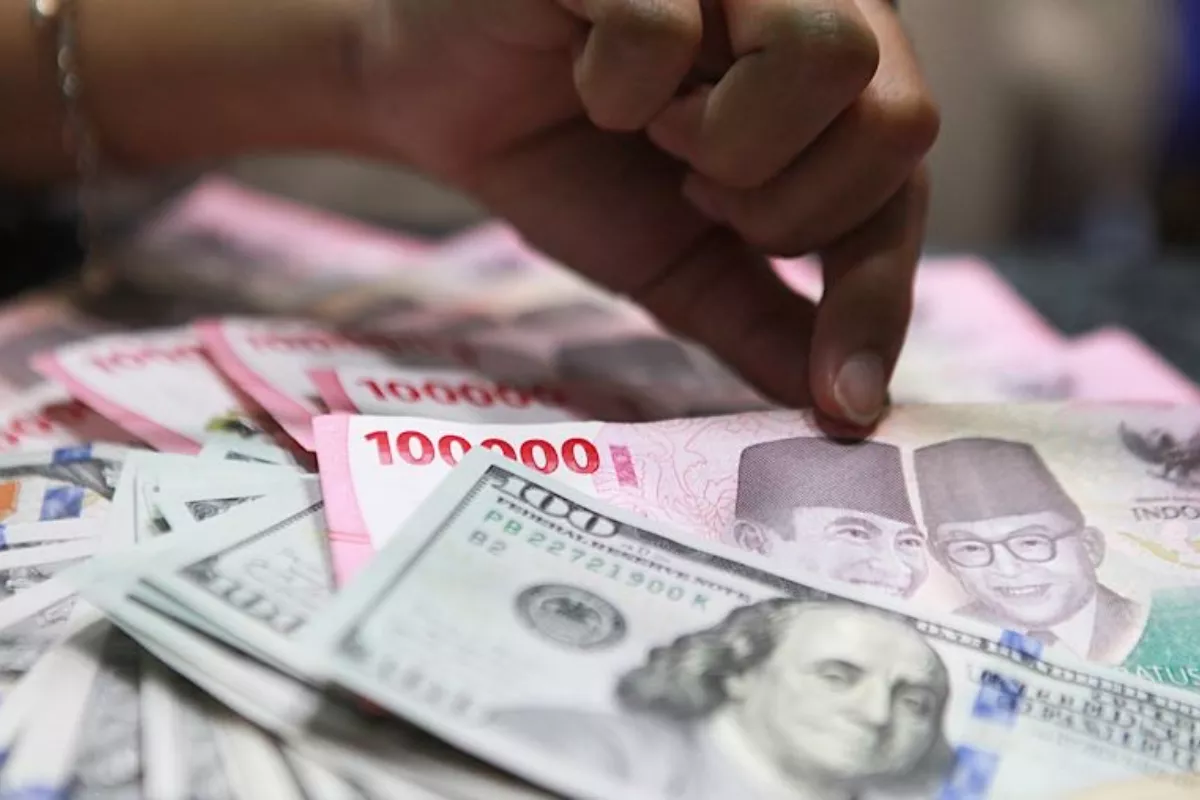 Rupiah Hari Ini Berisiko Melemah di Kisaran Rp 17.800-Rp 17.950