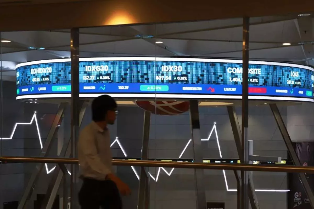 IHSG Fluktuatif, Investor Asing Catat Net Sell Rp339 Miliar
