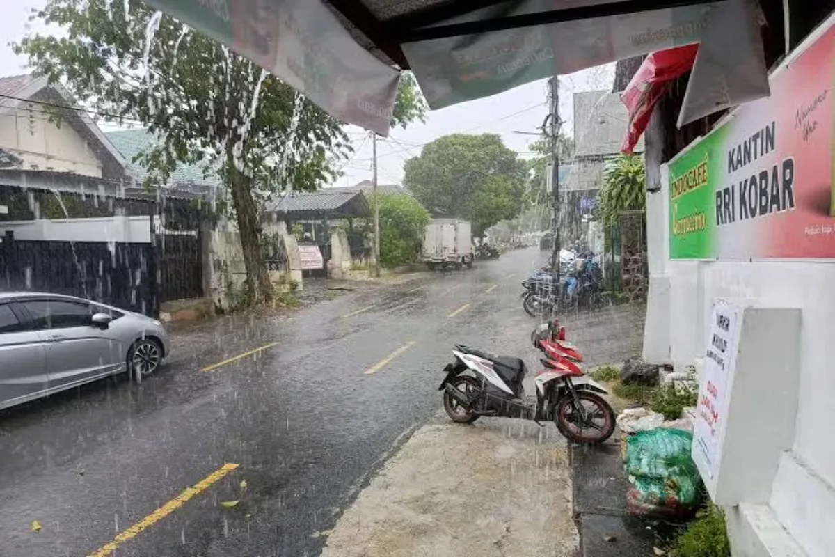 Prakiraan Hujan Hari Ini: DIY Waspada dan Jaksel Status Siaga