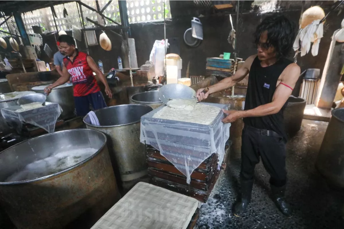 Bantu Pengrajin Tahu Tempe, Pemerintah Subsidi Kedelai Rp2.000 per Kg