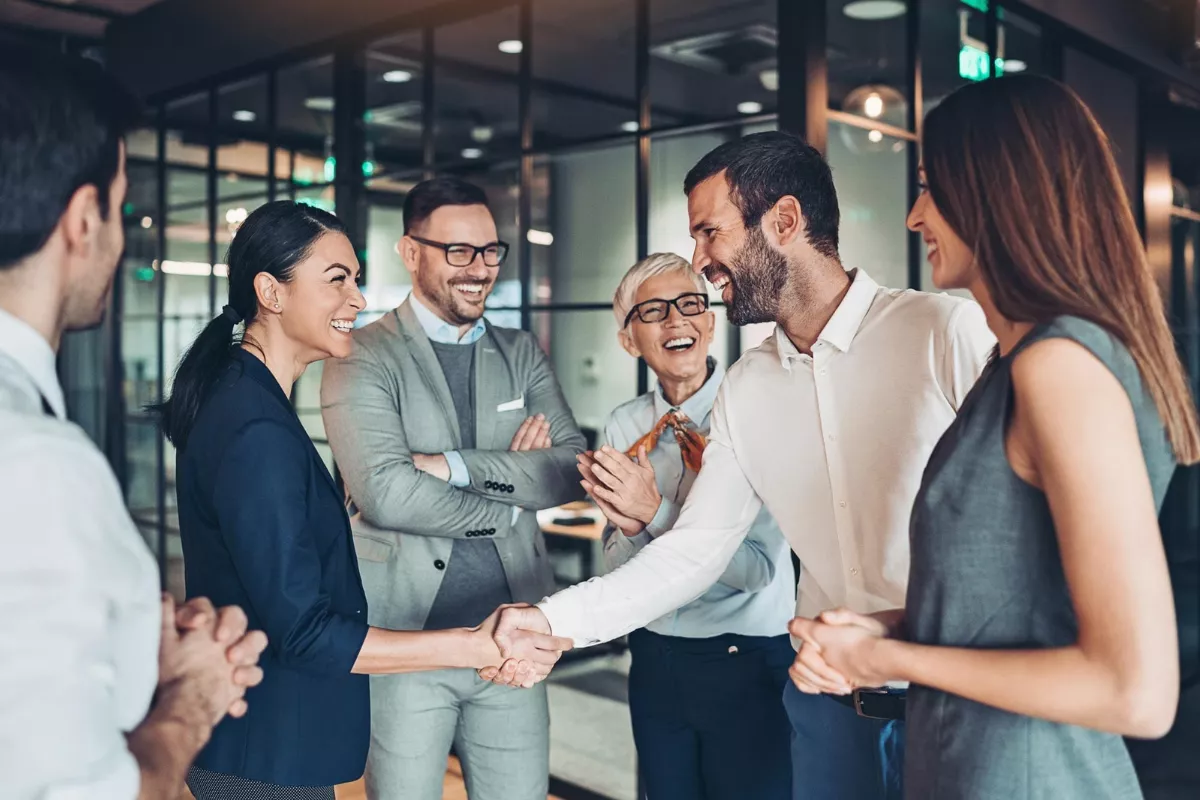 Seni Membangun Networking Dunia Kerja yang Efektif