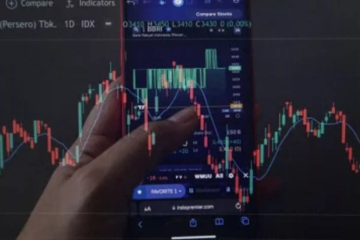 IHSG Melemah Tipis di Sesi I, Tertekan Sinyal Hawkish The Fed