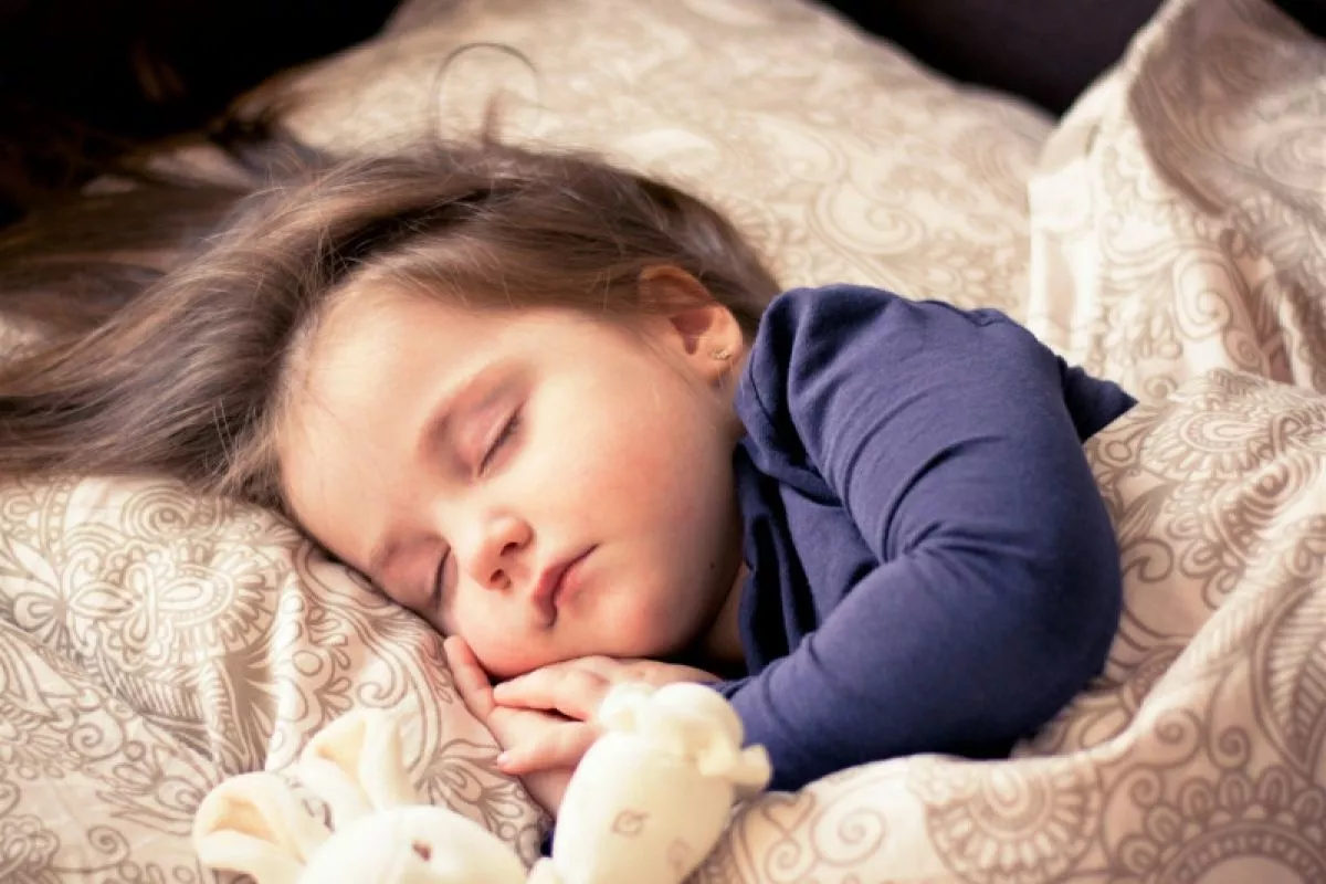 Cara Efektif Membantu Anak Memiliki Kebiasaan Tidur Nyenyak 2026