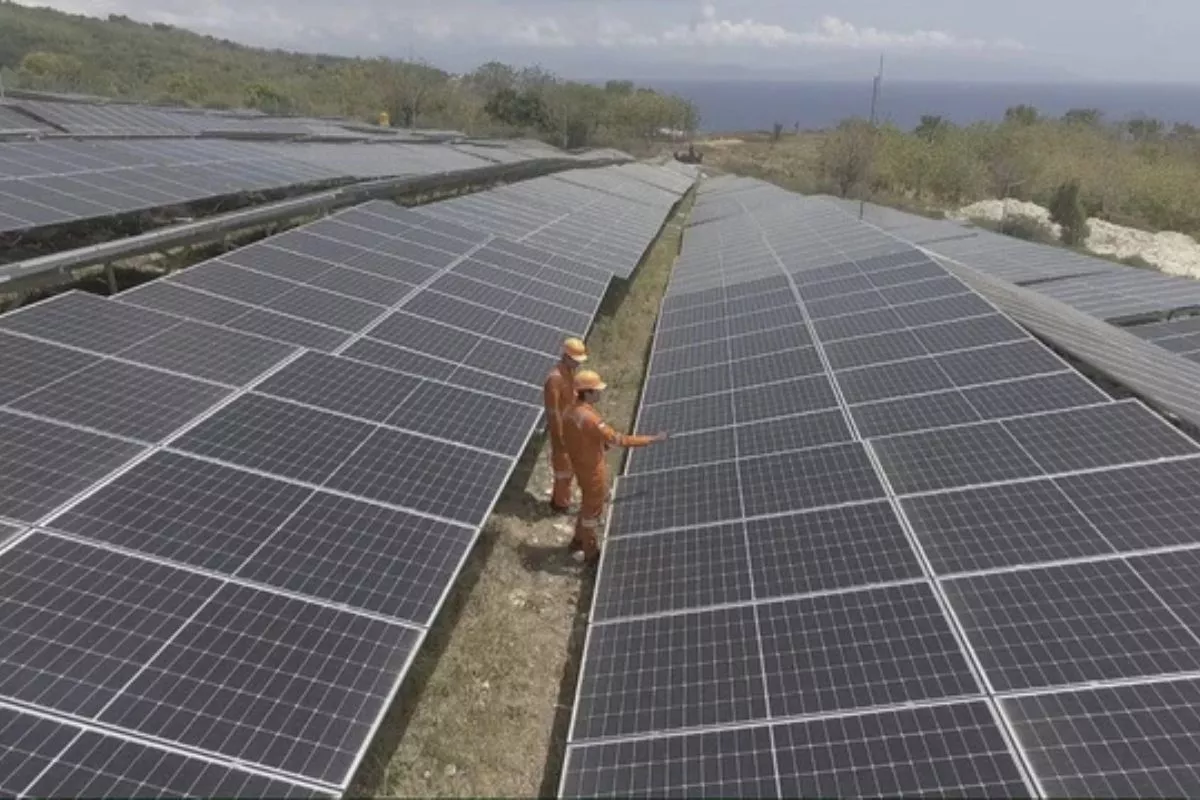 PLN IP Services Perkuat Energi Hijau Melalui PLTS dan BESS