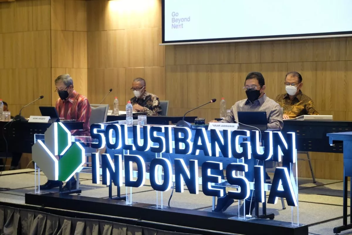 Saham SMCB Disuspensi 17 Bulan, BEI Pantau Potensi Delisting