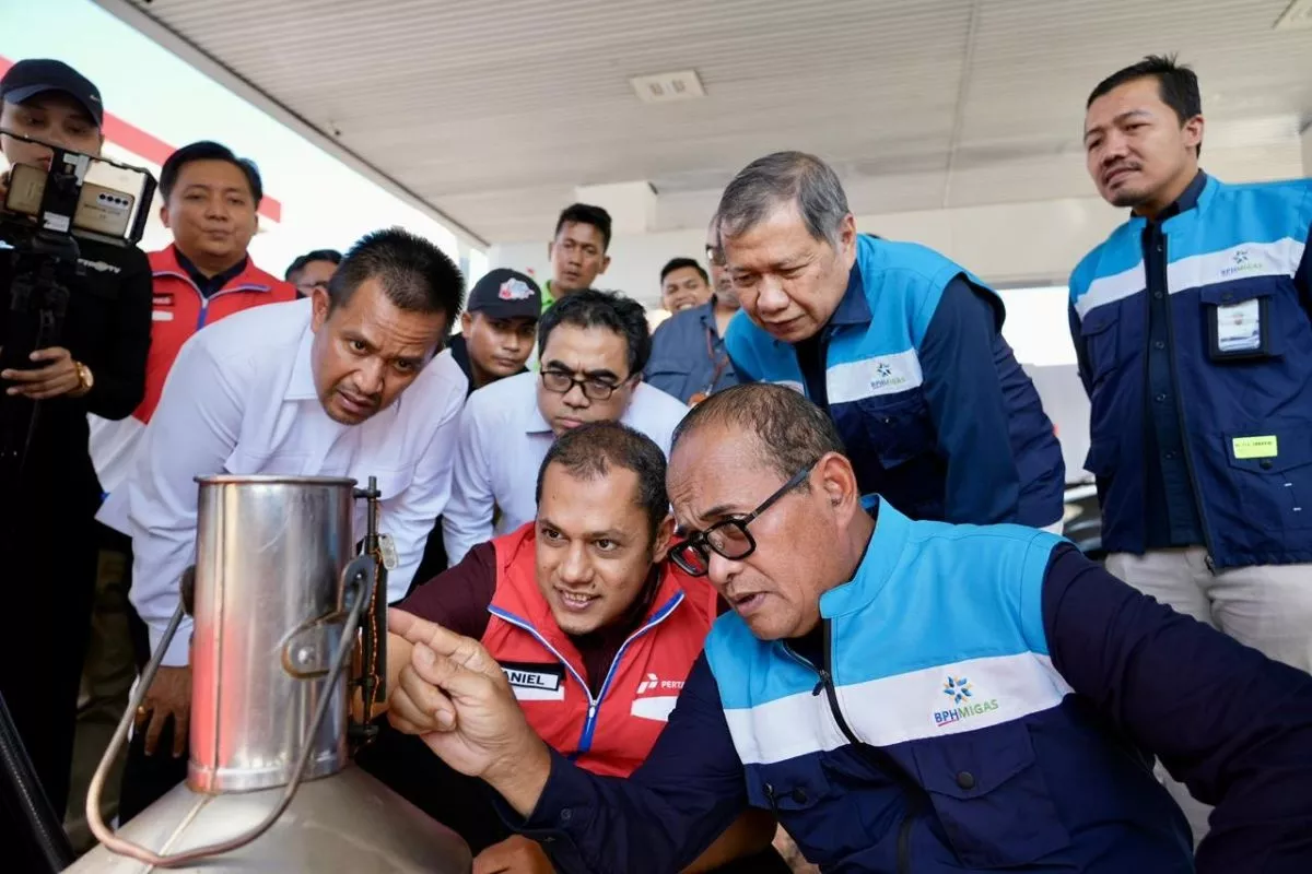 Pantau Distribusi BBM Subsidi Pertamina dan BPH Migas Urai Antrean