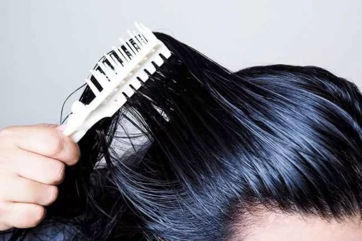 Penyebab Kulit Kepala Cepat Berminyak dan Bikin Rambut Lepek untuk Anda
