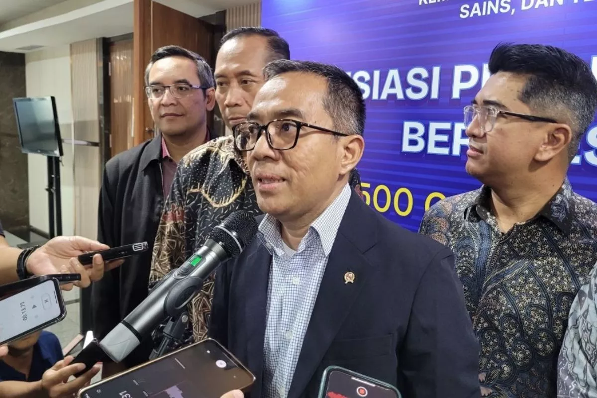  Mendiktisaintek Minta Generasi Muda Berani Pasang Target Besar 