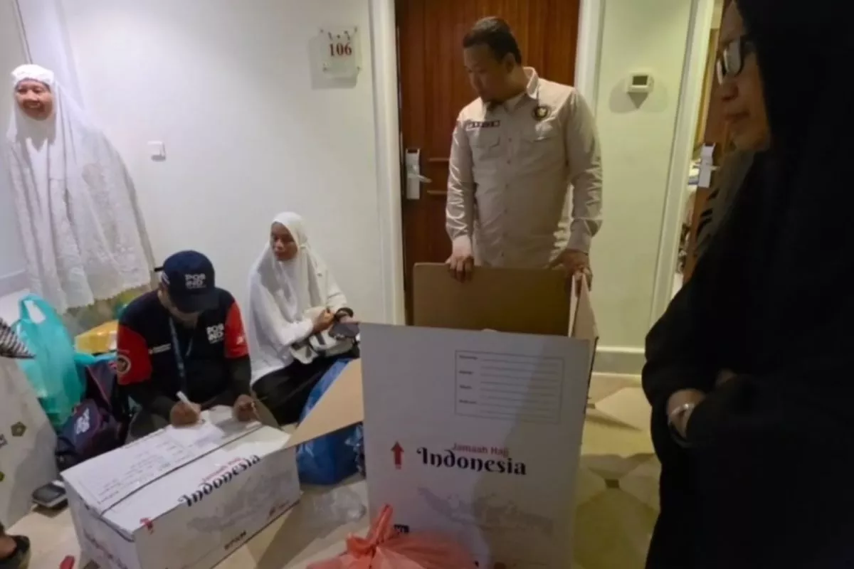 Jemaah Haji Mulai Kirim Oleh-oleh via Kargo untuk Hindari Overkapasitas