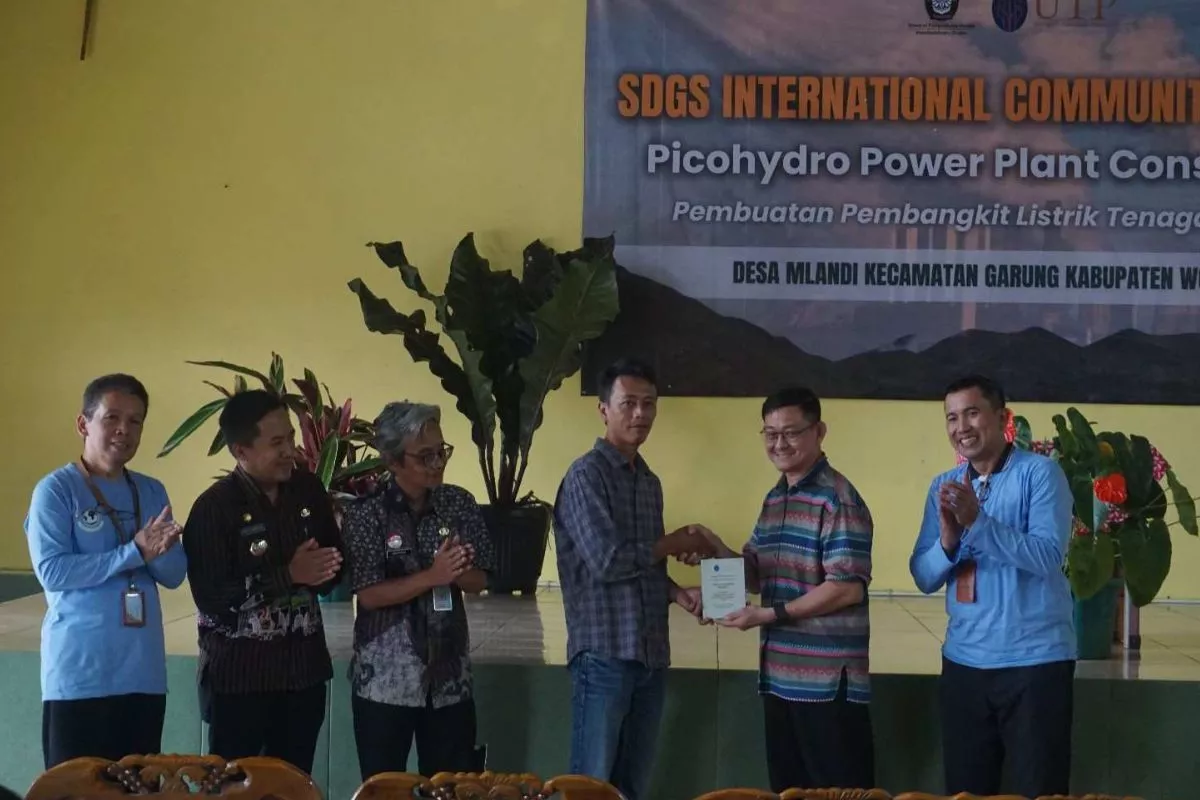 Ahli Belanda di SPS Undip: Urgensi Energi Terbarukan bagi Bangunan