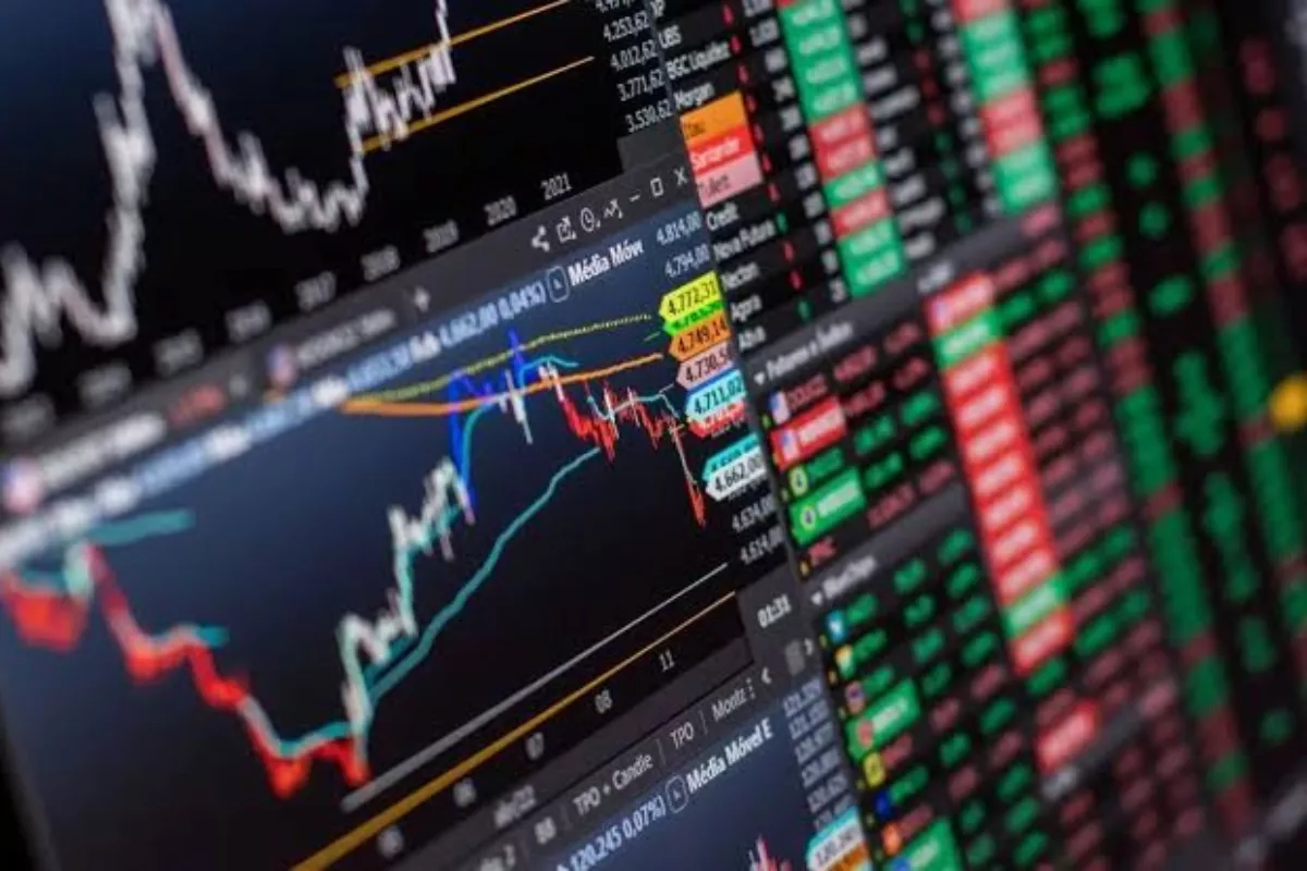 IHSG Berpotensi Koreksi Hari Ini, Simak Rekomendasi Sahamnya