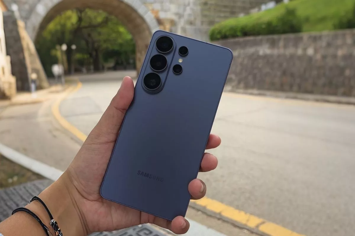 Batal Ikuti iPhone 18 Pro Samsung Batal Pasang Fitur Lensa Galaxy S27