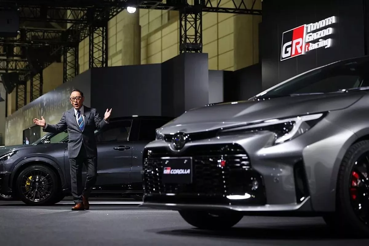 Lawan Arus EV, Akio Toyoda Konsisten Bela Mesin Konvensional