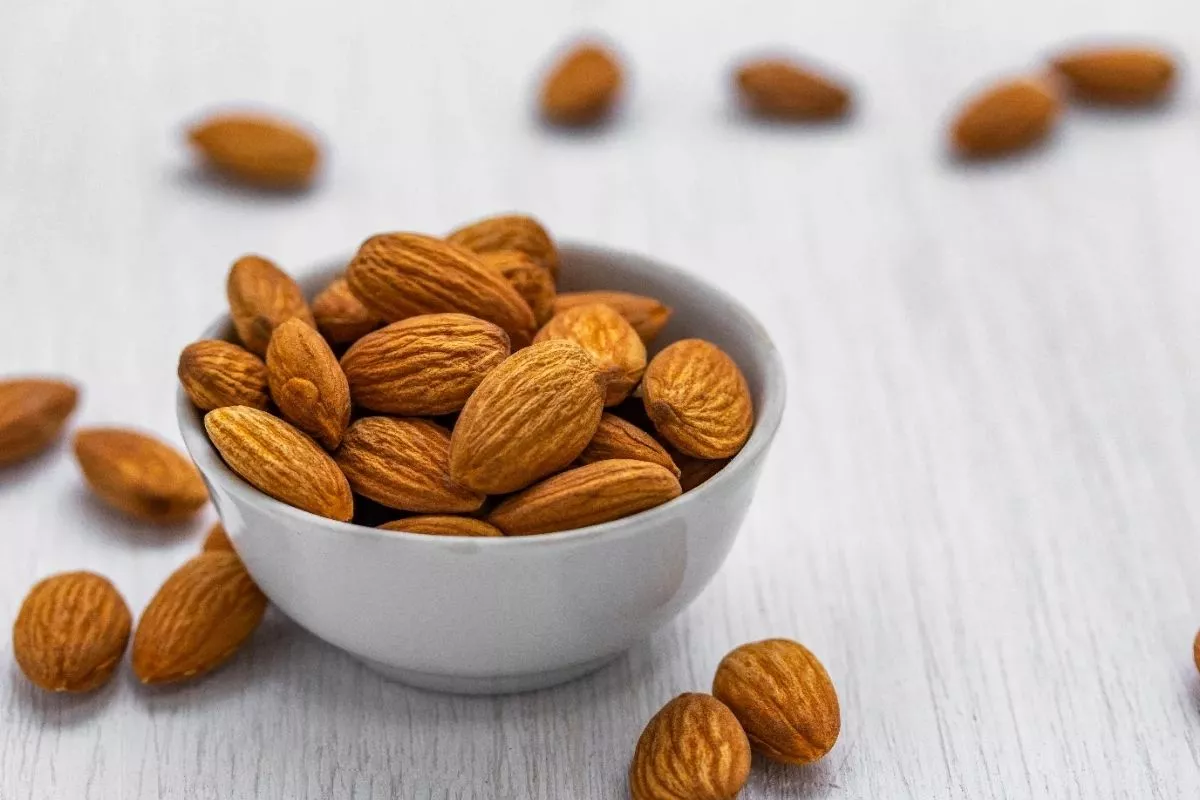 Studi Ungkap Konsumsi Almond Bisa Bantu Cepat Terlelap