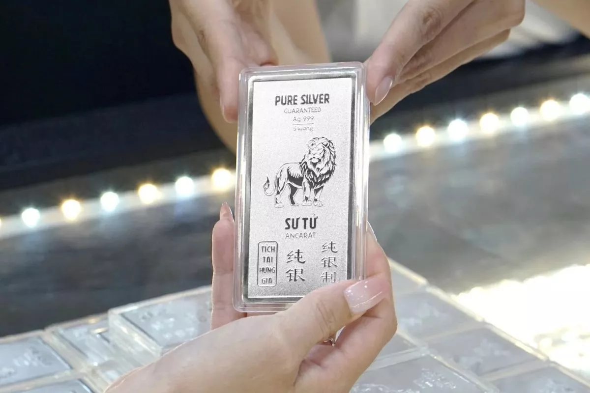 Inflasi AS Meningkat, Harga Perak Tertekan ke Level $63 per Ons