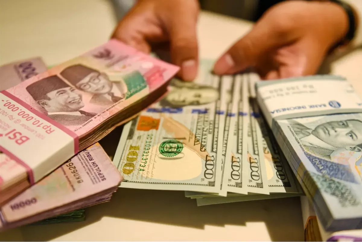 Rupiah Menguat ke Level Rp17.679 per Dolar AS pada Perdagangan Sore Ini