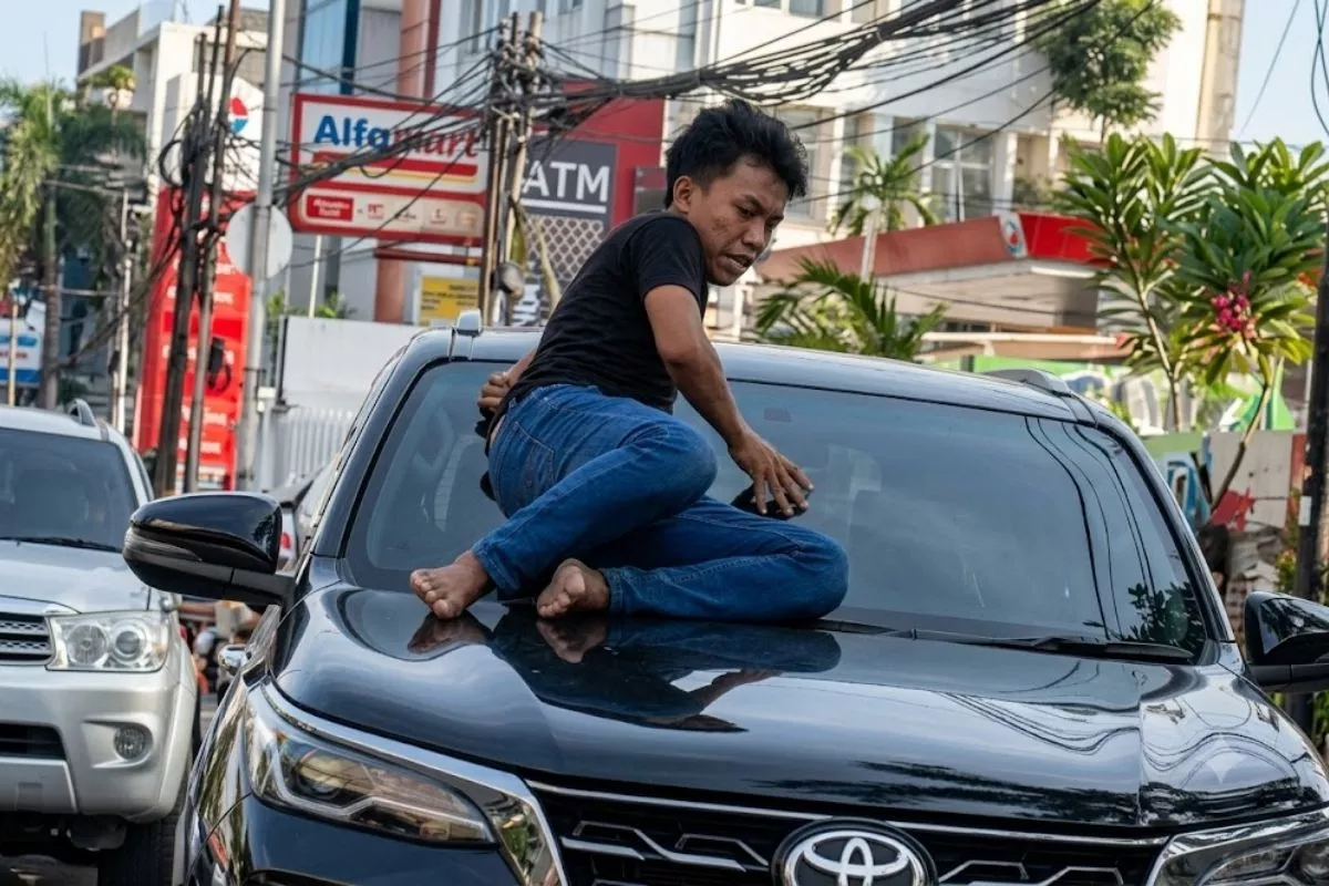 Penyebab Toyota Fortuner Dihancurkan Massa di Tanah Abang Terungkap