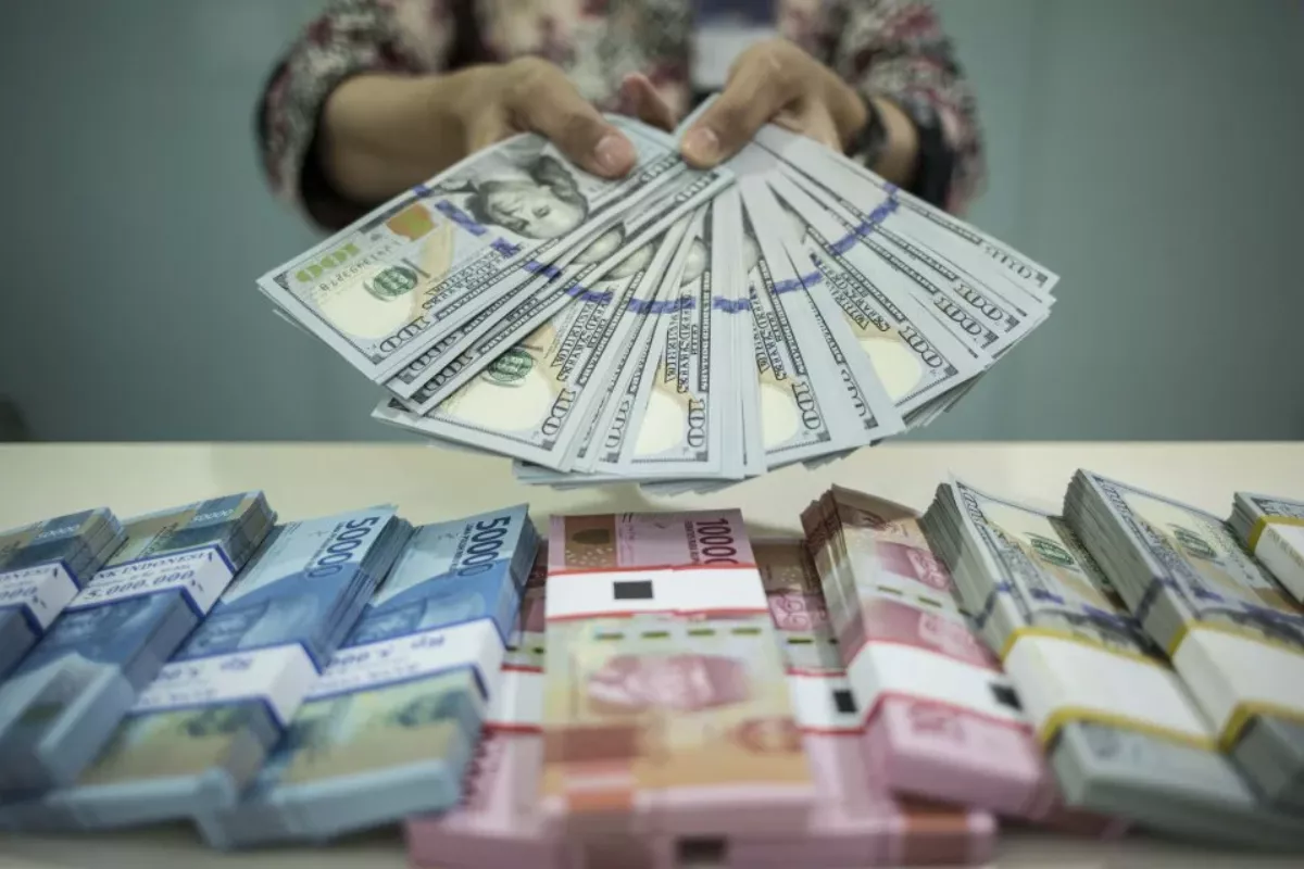 Prediksi Rupiah Kamis: Masih Loyo Jelang Pengumuman Suku Bunga BI