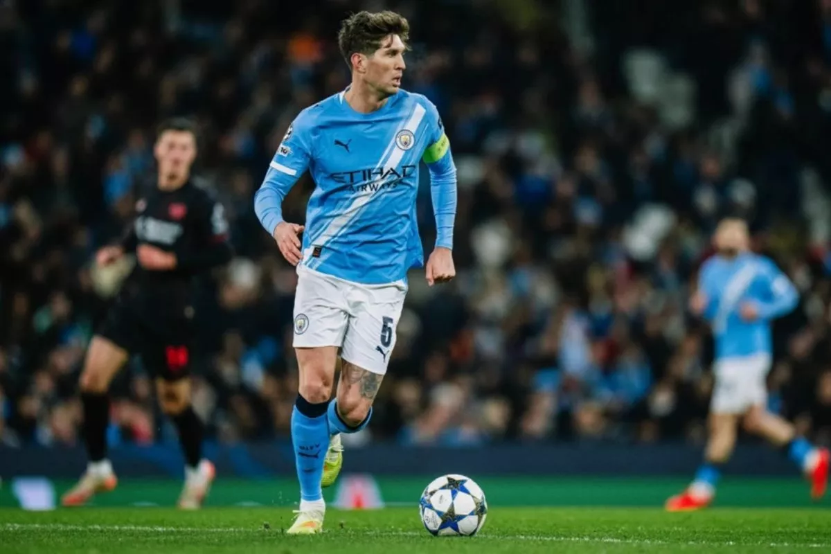 Inter Milan Siapkan Kontrak Dua Tahun untuk Boyong Bek John Stones