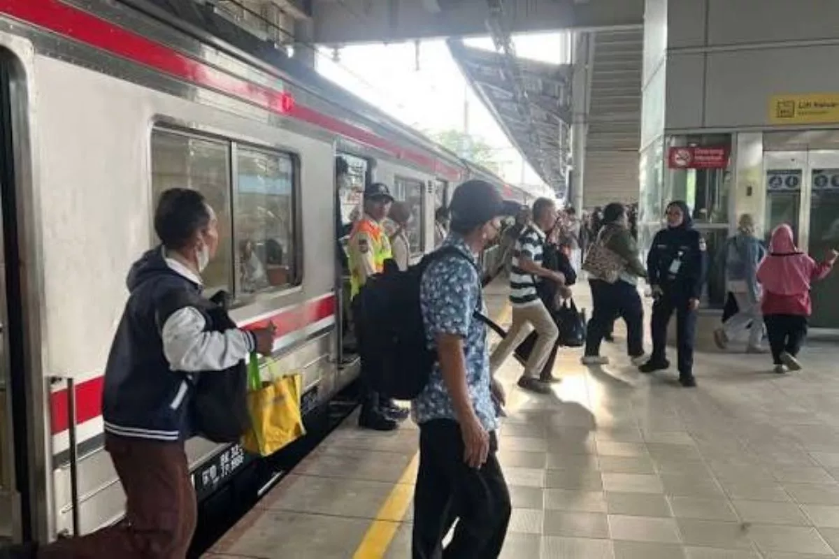 Semester I 2026: Penumpang KA Stasiun Bekasi-Cikampek Tembus 2,2 Juta